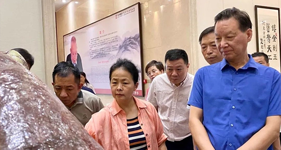 石语千秋松，，，广迎八方客——55世纪·倪东方艺术博物馆