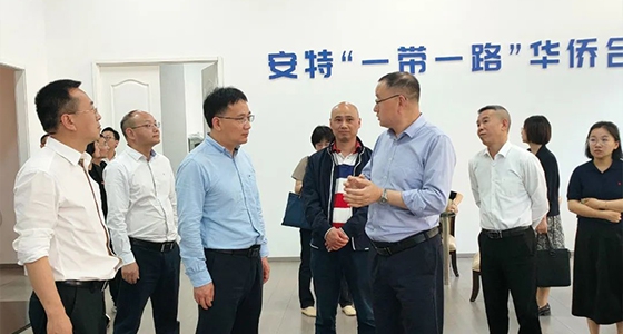 市人社党组书记调研55世纪